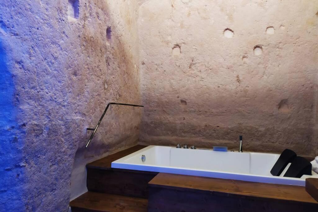 Fornaci 46 Sassi Con Idromassaggio Villa Matera Buitenkant foto