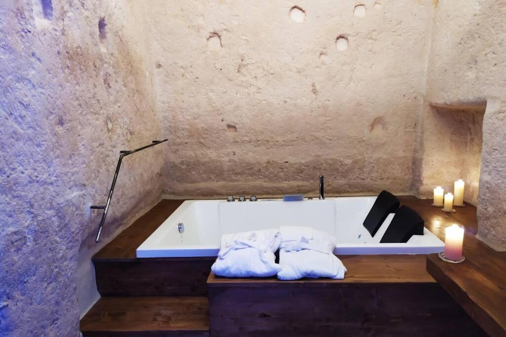 Fornaci 46 Sassi Con Idromassaggio Villa Matera Buitenkant foto