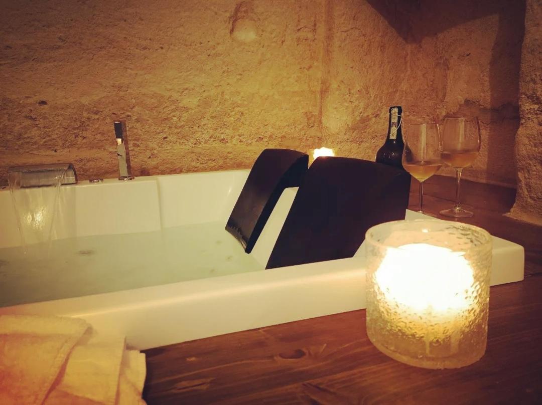 Fornaci 46 Sassi Con Idromassaggio Villa Matera Buitenkant foto